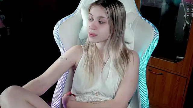 ho1yho1e online show from December 4, 5:43 pm