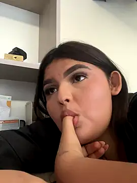 Snapshot of Lia_sexx chatting on November 15, 8:05 pm Lia sexx online show from November 15, 8:05 pm