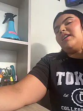 Snapshot of Lia_sexx chatting on May 8, 12:21 pm Lia sexx online show from May 8, 12:21 pm