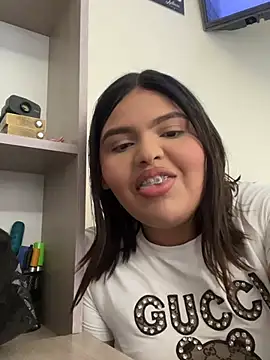 Snapshot of Lia_sexx chatting on May 13, 7:11 pm Lia sexx online show from May 13, 7:11 pm