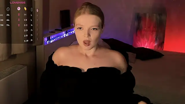 Snapshot of Ssweet_annie chatting on June 21, 7:27 pm Ssweet annie online show from June 21, 7:27 pm