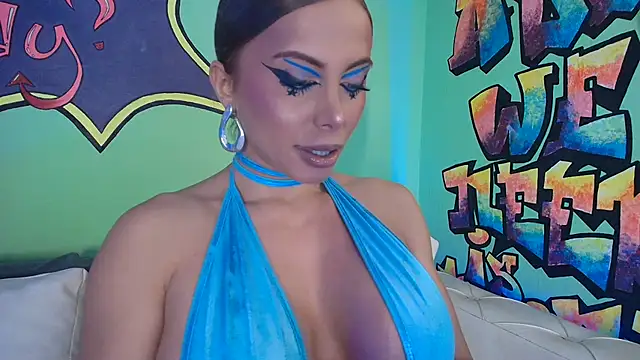 Snapshot of TamaraSavage chatting on September 30, 8:30 am TamaraSavage online show from September 30, 8:30 am