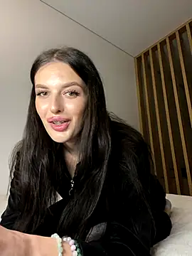 little belucci online show from November 22, 2:38 pm