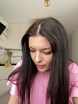 little belucci online show from March 5, 12:56 pm