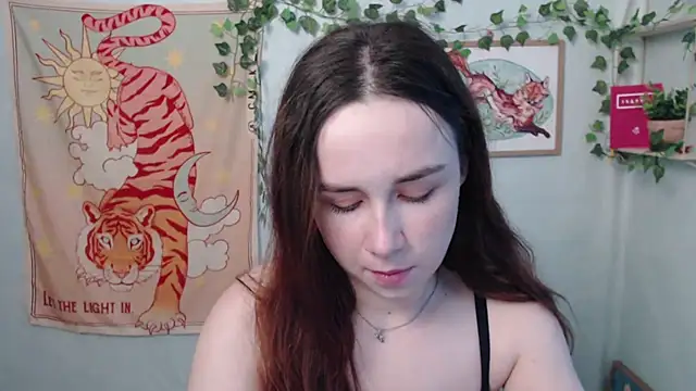 Snapshot of VeryVeryVeryShy_ chatting on June 12, 5:39 am VeryVeryVeryShy online show from June 12, 5:39 am