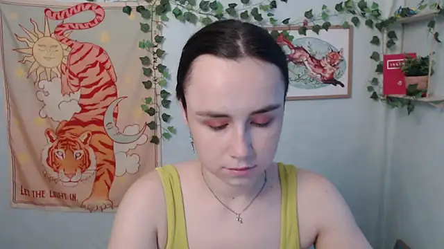 Snapshot of VeryVeryVeryShy_ chatting on July 22, 5:54 am VeryVeryVeryShy online show from July 22, 5:54 am