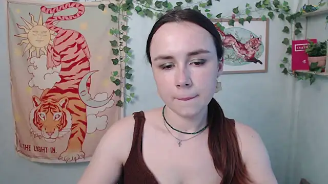 Snapshot of VeryVeryVeryShy_ chatting on July 25, 5:38 am VeryVeryVeryShy online show from July 25, 5:38 am