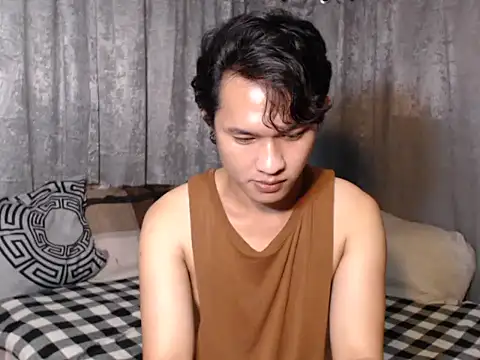 Snapshot of asiancuckyguy69 chatting on May 10, 6:35 pm asiancuckyguy69 online show from May 10, 6:35 pm