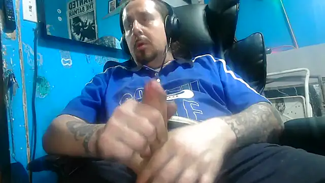 Snapshot of faded206 chatting on July 25, 10:35 am faded206 online show from July 25, 10:35 am