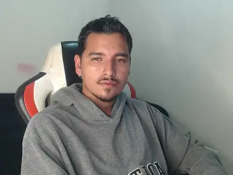 Snapshot of kylian_07 chatting on July 30, 2:32 am kylian 07 online show from July 30, 2:32 am
