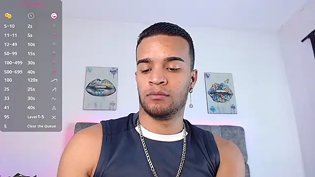 Snapshot of Bigcock_21cm_ chatting on December 11, 7:57 pm Bigcock 21cm  online show from December 11, 7:57 pm