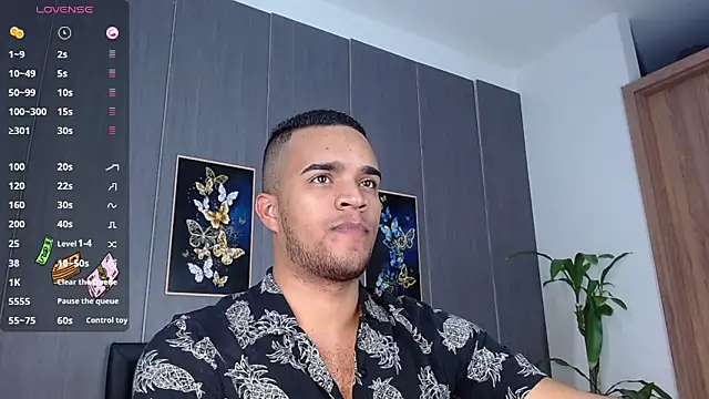 Snapshot of Bigcock_21cm_ chatting on March 21, 7:35 pm Bigcock 21cm  online show from March 21, 7:35 pm