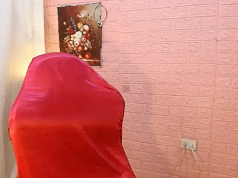 Snapshot of Mast3rOfDesire chatting on January 28, 7:32 pm Mast3rOfDesire online show from January 28, 7:32 pm