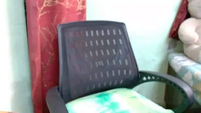 Snapshot of sweet-alia chatting on April 15, 11:39 am sweet-alia online show from April 15, 11:39 am