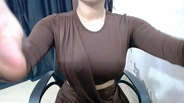 Snapshot of sweet-alia chatting on April 21, 11:16 am sweet-alia online show from April 21, 11:16 am