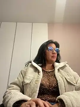 Snapshot of SWEETLILY18 chatting on January 29, 2:10 pm SWEETLILY18 online show from January 29, 2:10 pm