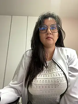 Snapshot of SWEETLILY18 chatting on February 22, 2:30 pm SWEETLILY18 online show from February 22, 2:30 pm