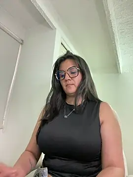 Snapshot of SWEETLILY18 chatting on February 25, 10:07 pm SWEETLILY18 online show from February 25, 10:07 pm