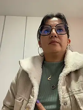 Snapshot of SWEETLILY18 chatting on March 14, 3:03 pm SWEETLILY18 online show from March 14, 3:03 pm