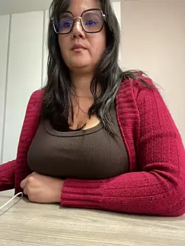 Snapshot of SWEETLILY18 chatting on March 19, 9:58 pm SWEETLILY18 online show from March 19, 9:58 pm