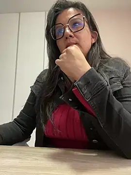 Snapshot of SWEETLILY18 chatting on March 22, 3:31 pm SWEETLILY18 online show from March 22, 3:31 pm