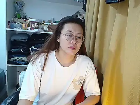 Snapshot of crizzybel chatting on May 2, 6:46 pm crizzybel online show from May 2, 6:46 pm