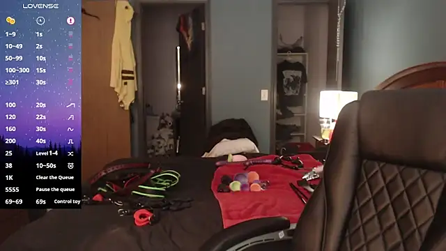 kinkywolf429 online show from March 23, 6:12 pm