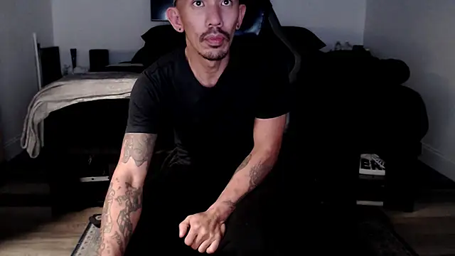 Snapshot of inc25cb@xh chatting on January 19, 7:56 am inc25cbxh online show from January 19, 7:56 am