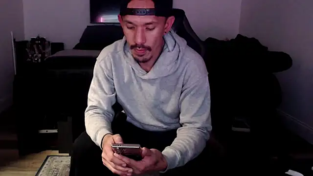 Snapshot of inc25cb@xh chatting on February 7, 8:51 am inc25cbxh online show from February 7, 8:51 am