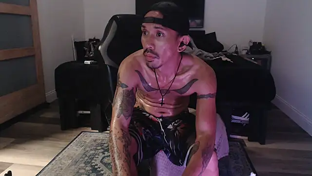 Snapshot of inc25cb@xh chatting on February 25, 10:36 am inc25cbxh online show from February 25, 10:36 am