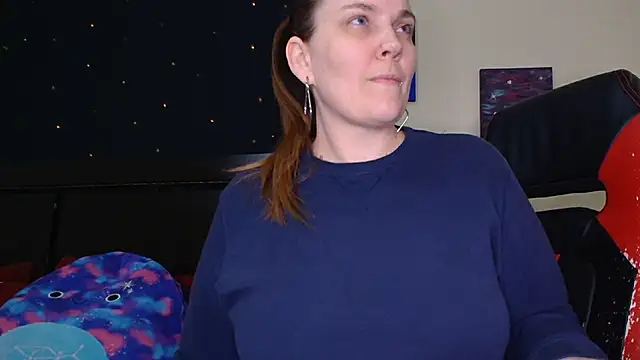 Snapshot of ToxicLilly chatting on January 11, 7:35 am ToxicLilly online show from January 11, 7:35 am