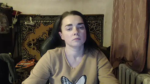 Snapshot of AlisaLaDiva chatting on December 8, 8:47 pm AlisaLaDiva online show from December 8, 8:47 pm