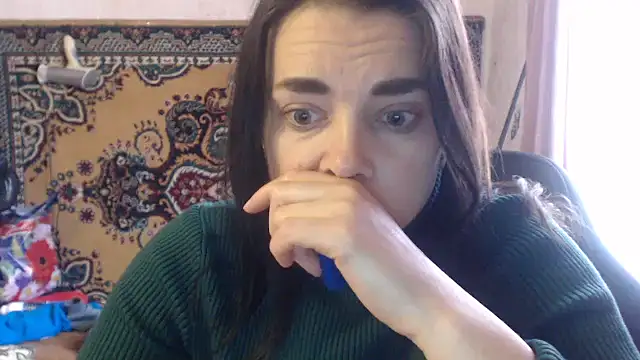 Snapshot of AlisaLaDiva chatting on February 17, 6:20 am AlisaLaDiva online show from February 17, 6:20 am