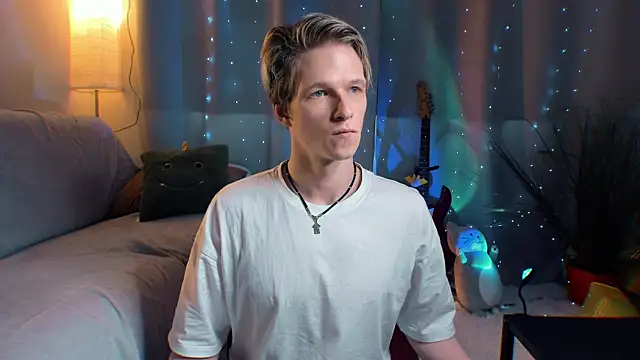 Breston Sweet online show from April 3, 4:43 am