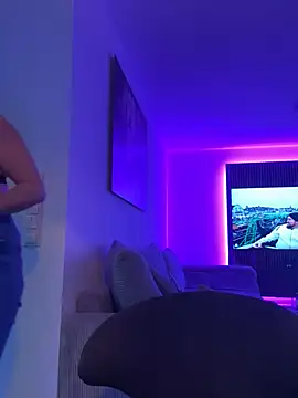 Snapshot of newMichelle chatting on January 30, 7:18 am newMichelle online show from January 30, 7:18 am