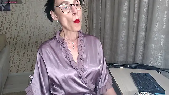 Snapshot of BelovedLady chatting on May 11, 5:43 pm BelovedLady online show from May 11, 5:43 pm