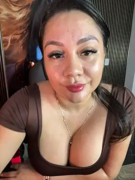 Snapshot of ValeryGrey chatting on June 25, 8:13 pm ValeryGrey online show from June 25, 8:13 pm