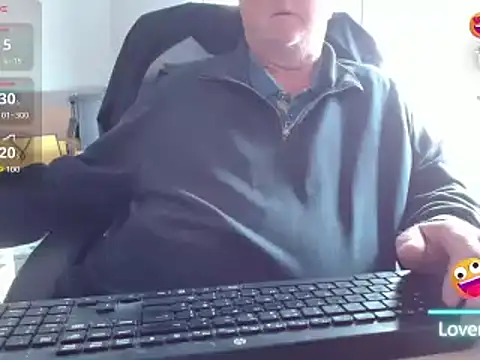 Snapshot of bigbadjon69 chatting on June 3, 3:06 pm bigbadjon69 online show from June 3, 3:06 pm