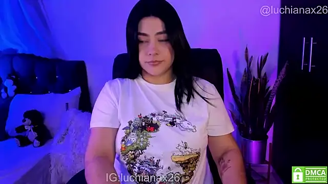 lucy26  online show from April 14, 2:39 am