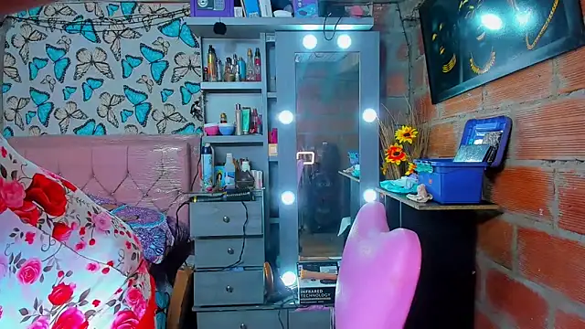 luciana osorno online show from April 1, 11:22 am