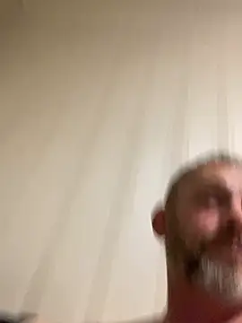 Snapshot of GHsveter chatting on June 30, 8:32 pm GHsveter online show from June 30, 8:32 pm