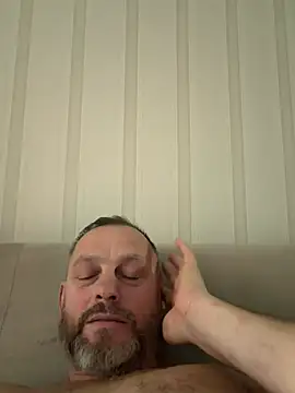 Snapshot of GHsveter chatting on July 11, 10:40 am GHsveter online show from July 11, 10:40 am