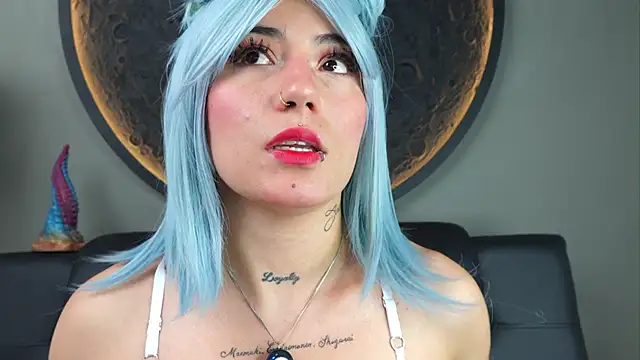 miss sharlotte18 online show from December 2, 1:28 pm