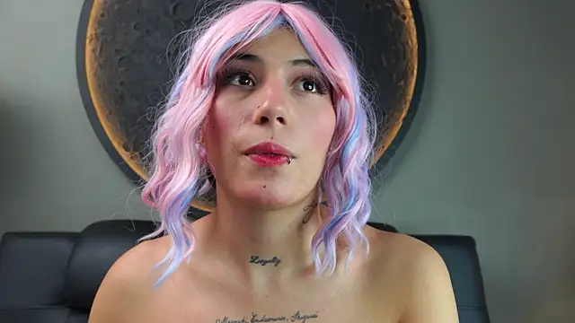 Snapshot of miss_sharlotte18 chatting on February 4, 6:03 pm miss sharlotte18 online show from February 4, 6:03 pm