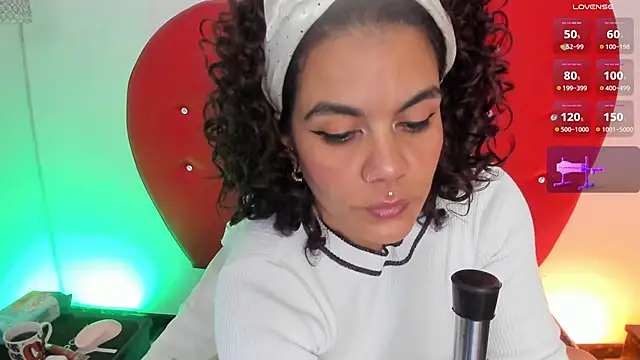 nicolette rock online show from November 25, 10:15 am