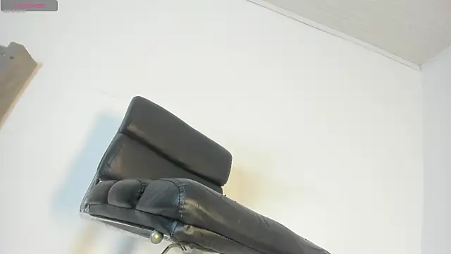 Daniela Coks online show from July 17, 5:03 am