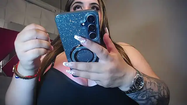 Snapshot of Penelope_Tits chatting on May 26, 1:45 am Penelope Tits online show from May 26, 1:45 am