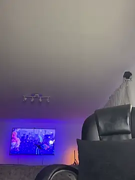 Frank Farrell online show from February 3, 1:04 am