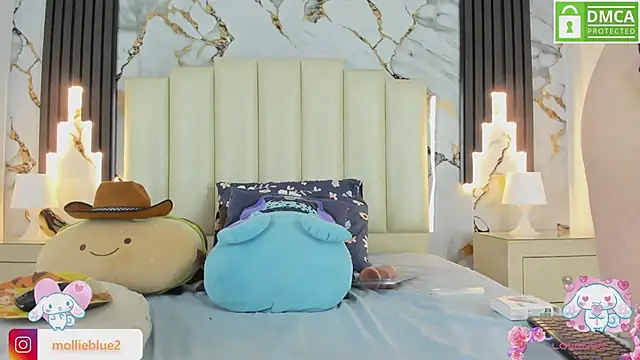 mollieblue69 online show from March 5, 1:17 pm