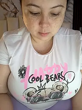 Snapshot of mollieblue69 chatting on May 2, 12:43 pm mollieblue69 online show from May 2, 12:43 pm